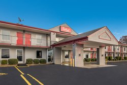  - Red Roof Inn & Suites Jackson - I-40, Exit 82