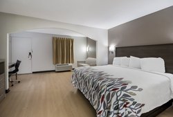  - Red Roof Inn & Suites Jackson - I-40, Exit 82