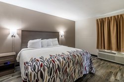  - Red Roof Inn & Suites Jackson - I-40, Exit 82