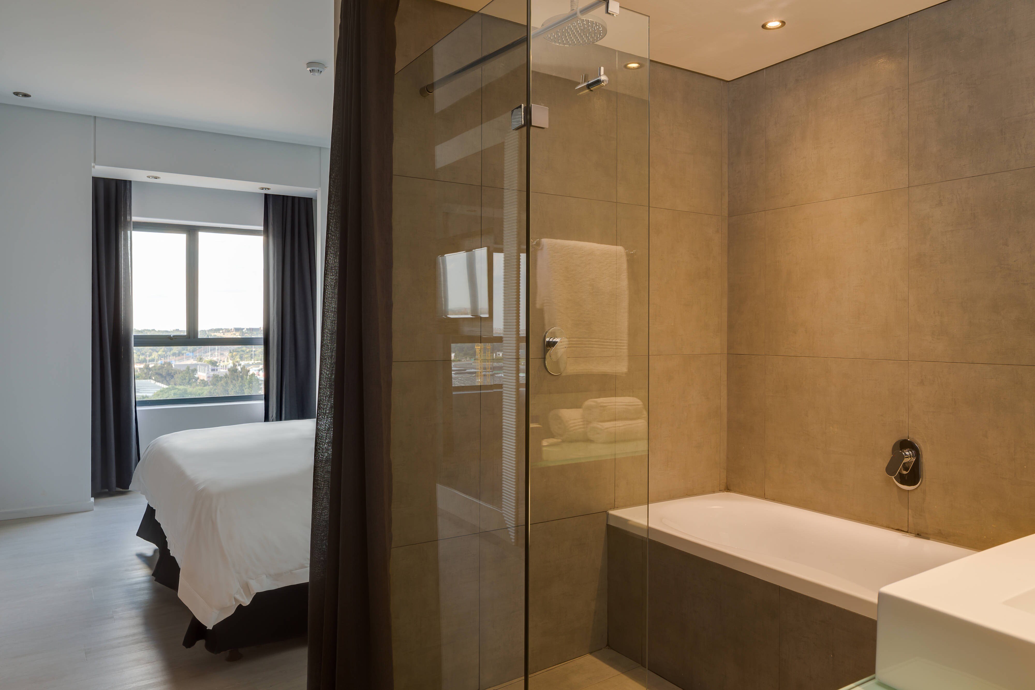 Protea Hotel Fire and Ice by Marriott Pretoria Menlyn-guestroom-King Guest Room_Bathroom.jpg