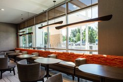  - SpringHill Suites by Marriott Chester - I-95, Exit 61B