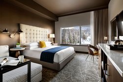  - Josie Hotel Rossland