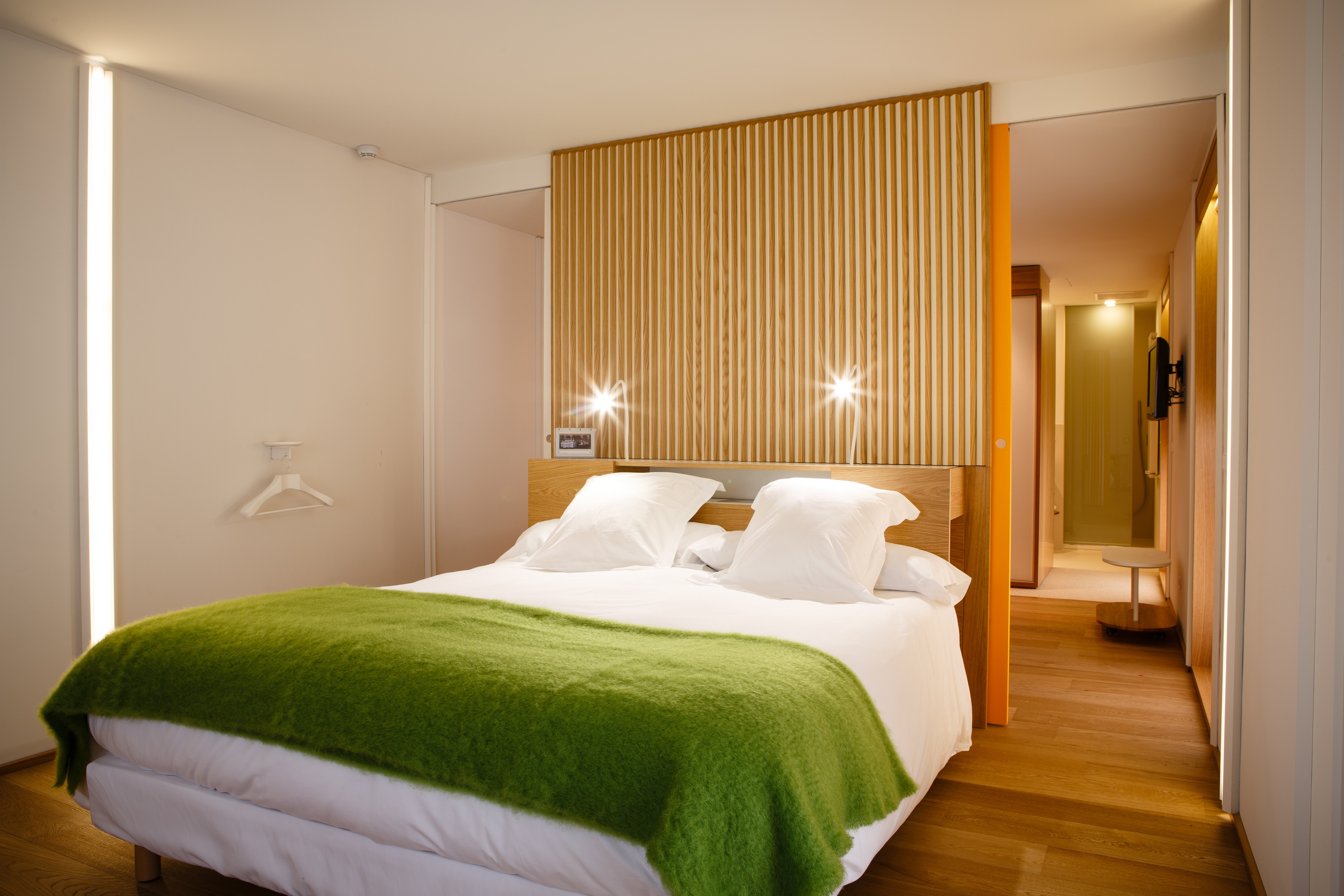 Echaurren-guestroom-Junior Suite.jpg