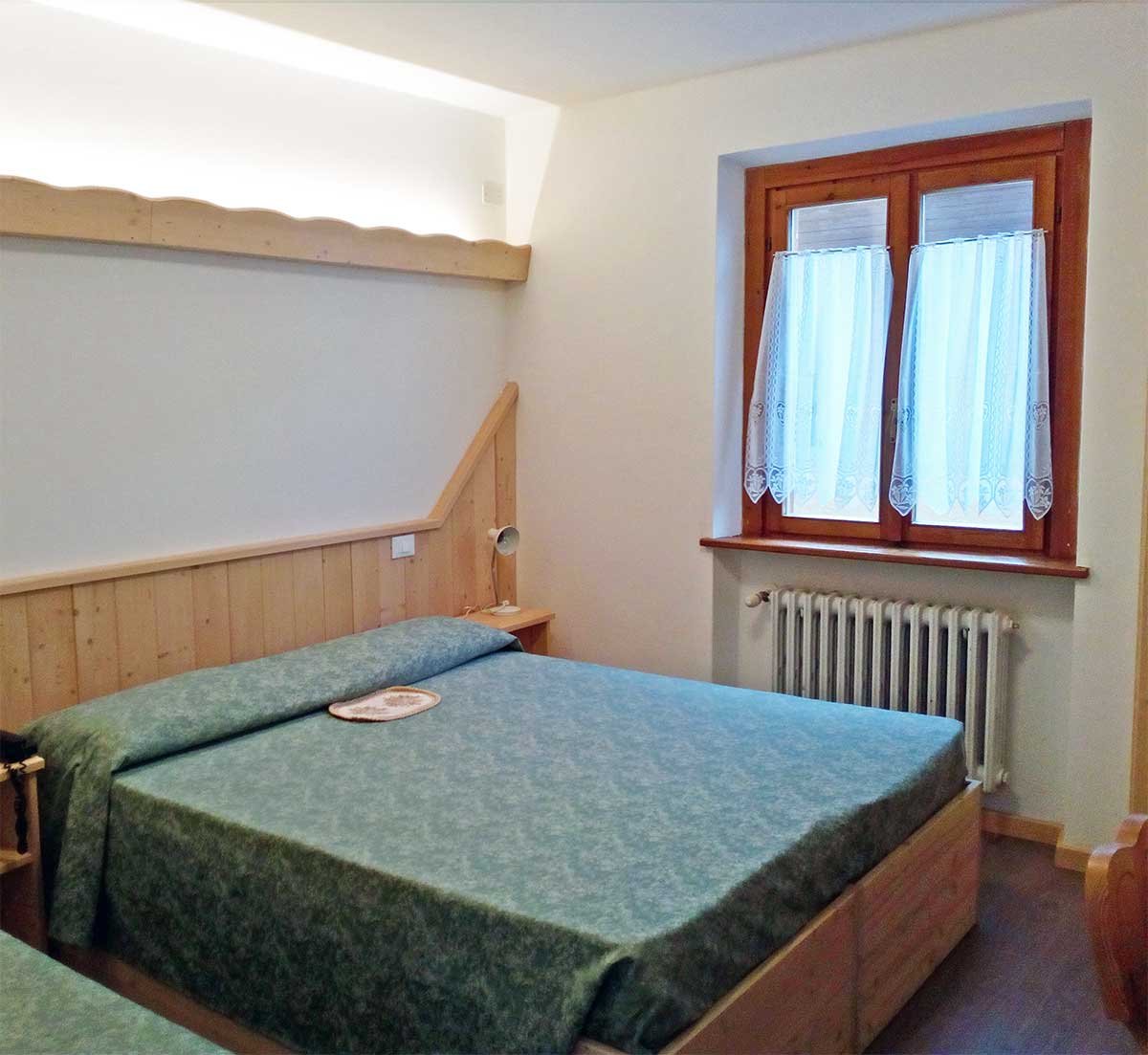 HOTEL DES ALPES CIMBRA - FOLGARIA-guestroom-GUEST ROOM.jpg