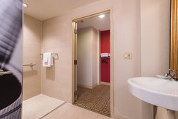  - Renaissance Austin Hotel