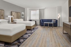  - Sheraton Hotel Downtown Duluth - I-35, Exit 256B