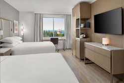  - Sheraton Hotel Downtown Duluth - I-35, Exit 256B