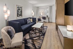  - Sheraton Hotel Downtown Duluth - I-35, Exit 256B