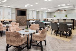  - Sheraton Hotel Downtown Duluth - I-35, Exit 256B