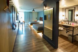  - Moxy Hotel by Marriott Tempe
