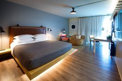  - Moxy Hotel by Marriott Tempe