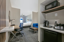  - Holiday Inn Express & Suites Galleria Dallas