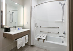  - Holiday Inn Express & Suites Galleria Dallas