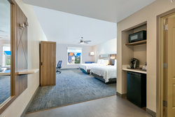  - Holiday Inn Express & Suites Galleria Dallas