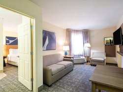  - Staybridge Suites Franklin - I-41 & I-94, Exit 322