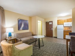  - Staybridge Suites Franklin - I-41 & I-94, Exit 322