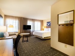  - Staybridge Suites Franklin - I-41 & I-94, Exit 322