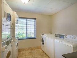  - Staybridge Suites Franklin - I-41 & I-94, Exit 322