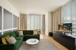  - Laura Hotel Downtown Houston