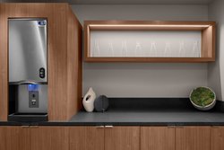  - AC Hotel by Marriott Waterfront Vancouver - I-5, Exit 1C