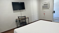  - Lanai Motel Alhambra