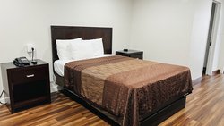  - Lanai Motel Alhambra