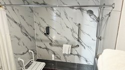  - Lanai Motel Alhambra