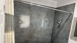  - Lanai Motel Alhambra