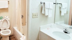  - Studios & Suites 4 Less Airport Charlotte - I-85, Exit 33