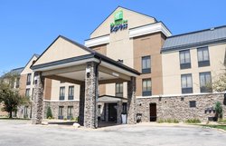  - Holiday Inn Express Cedar Rapids