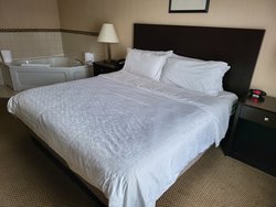  - Holiday Inn Express & Suites Tipp City - I-75, Exit 68