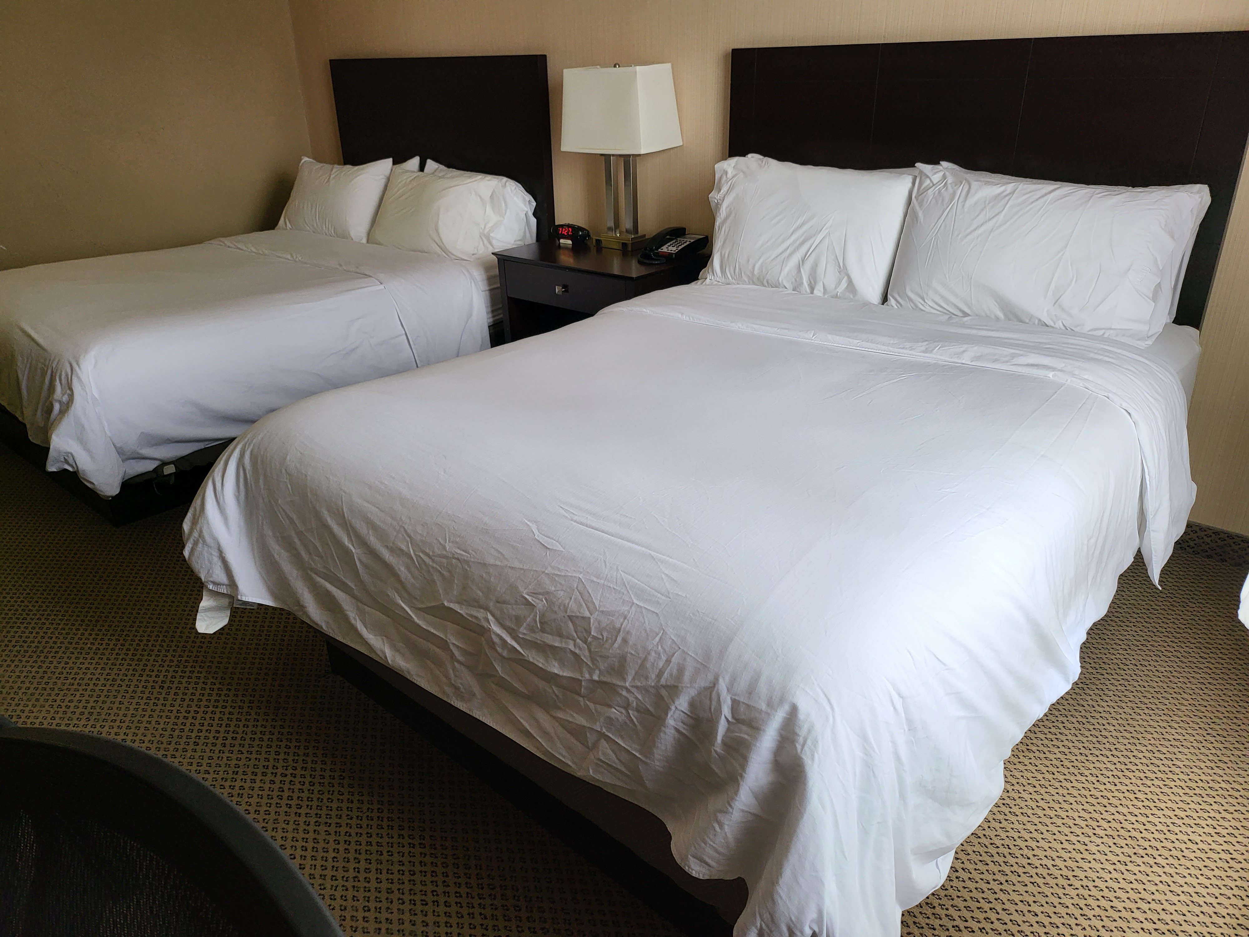 HOLIDAY INN EXP STES TIPP CITY BY I-guestroom-Guest Room.jpg
