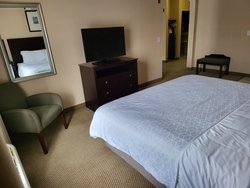  - Holiday Inn Express & Suites Tipp City - I-75, Exit 68