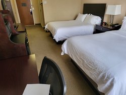  - Holiday Inn Express & Suites Tipp City - I-75, Exit 68