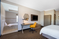  - Holiday Inn Express & Suites Pittsburg