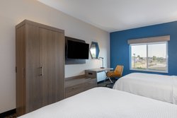  - Holiday Inn Express & Suites Pittsburg