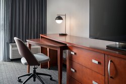  - Courtyard by Marriott Southcenter Tukwila - I-5, Exit 153