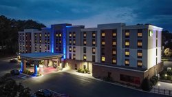  - Holiday Inn Express & Suites Newport News - I-64, Exit 258