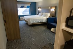  - Holiday Inn Express O'Neill