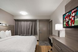  - Red Roof Plus+ Inn & Suites Naperville