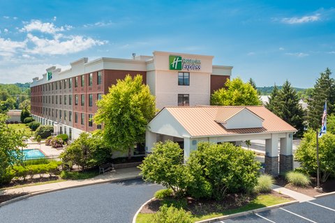  Welcome to Our Hotel in Exton, PA.