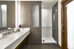  - Hotel Landing Wayzata