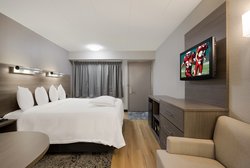  - Red Roof Plus+ Inn & Suites Naperville