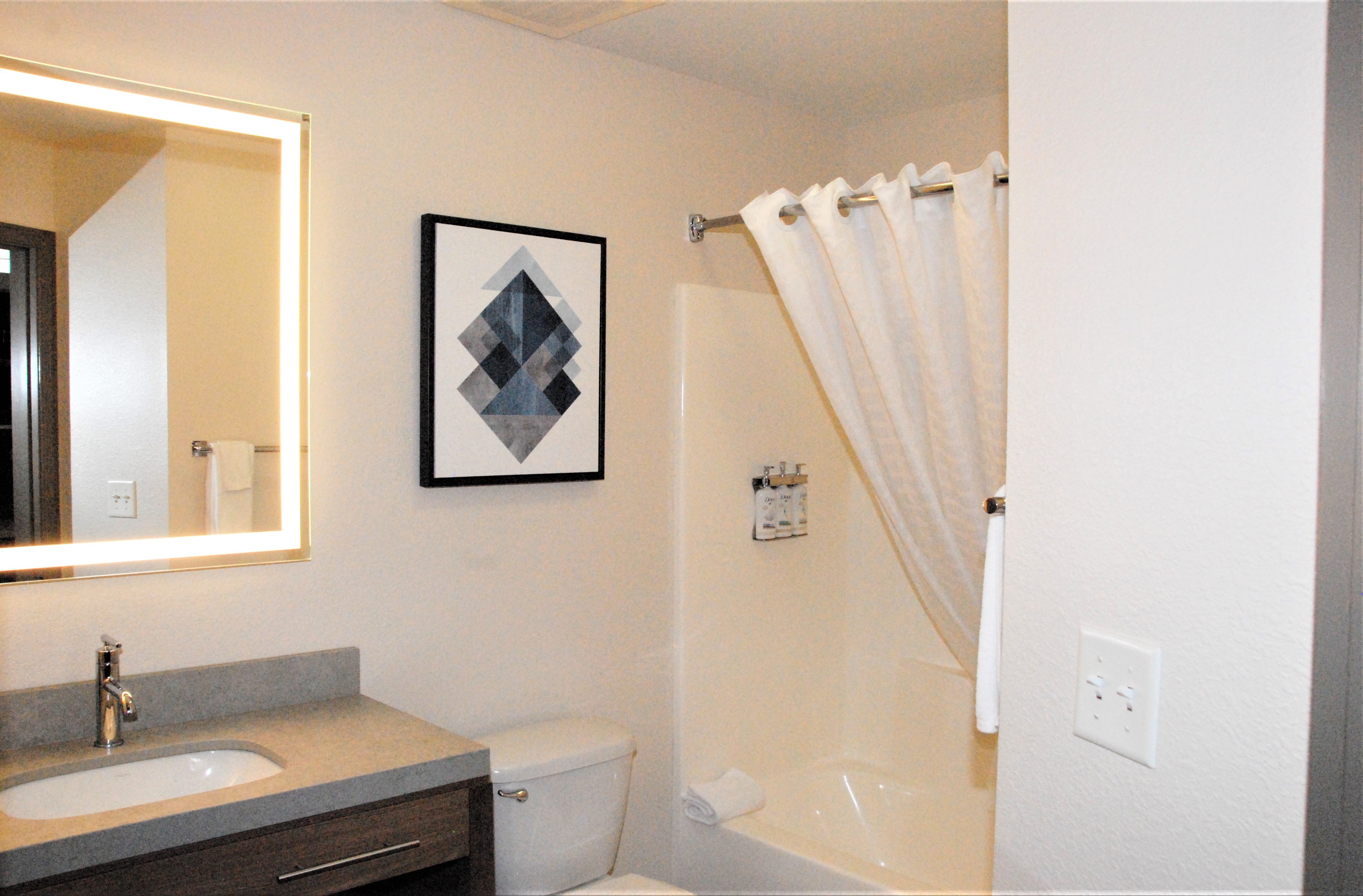 CANDLEWOOD SUITES TALLAHASSEE-guestroom-Guest Room.jpg