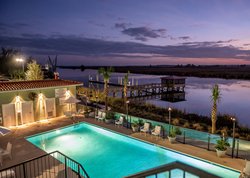  - Oaks on the River Resort Darien