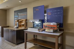  - Holiday Inn Express & Suites Indio - I-10, Exit 144