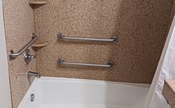  - Red Roof Inn & Suites Longview - I-20, Exit 596