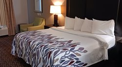  - Red Roof Inn & Suites Longview - I-20, Exit 596