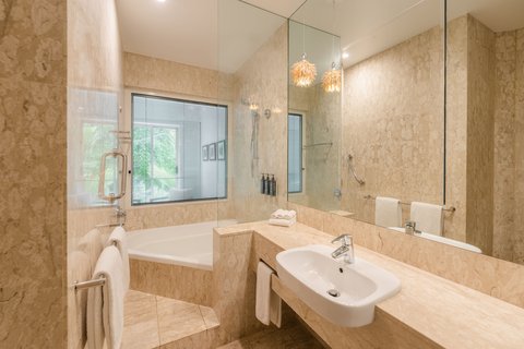 SHERATON GRAND MIRAGE RESORT - Photo 41
