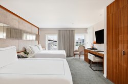  - 33 Seaport Hotel New York